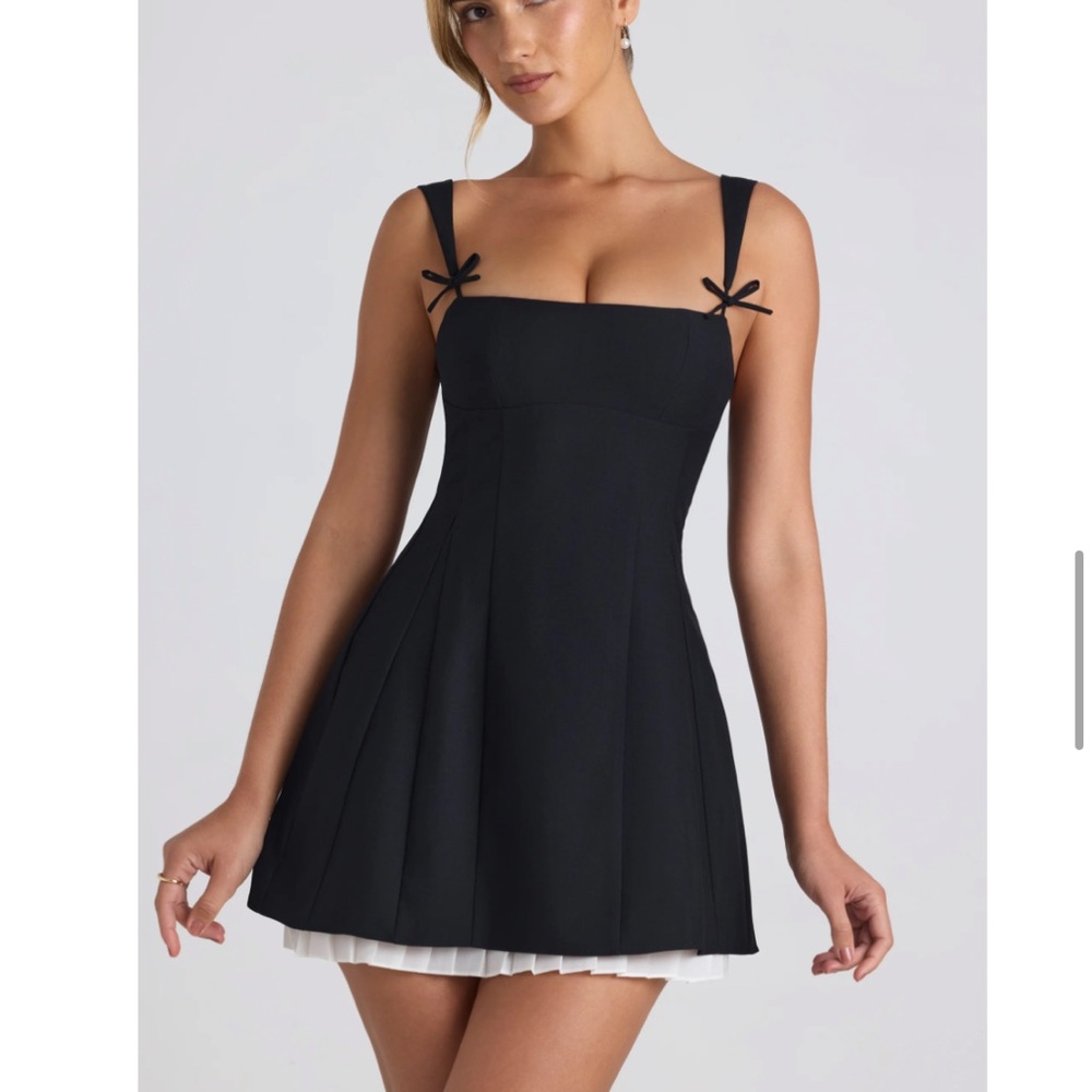 Oh Polly Cressida A Line Mini Dress— Black